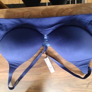 NWT Victoria's Secret plunge bralette 38C